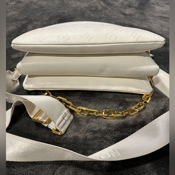 LV Cross Body Bag - Picture 4 of 4